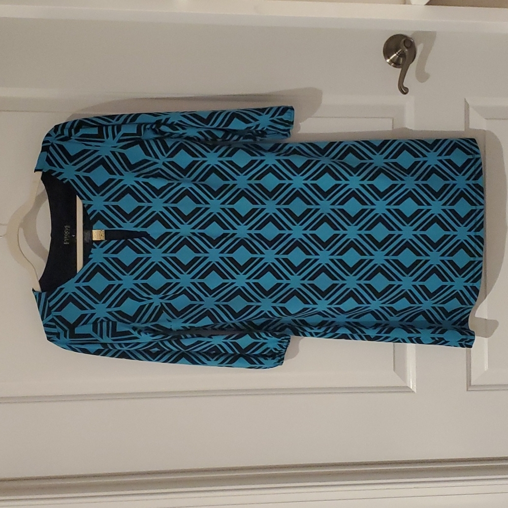 Teal and navy 👗